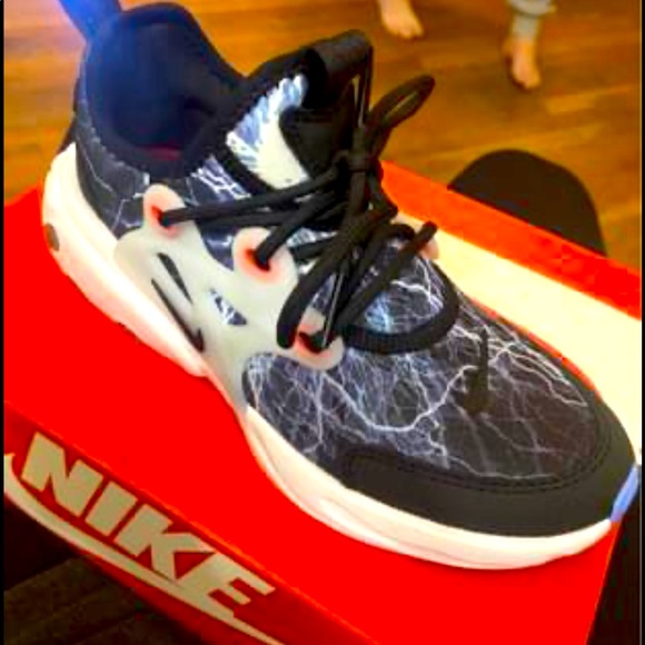 Nike Presto Kids - Picture 1 of 3